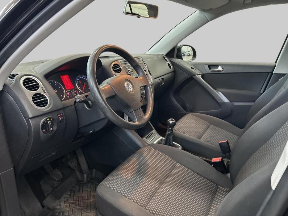 VOLKSWAGEN Tiguan 2009
