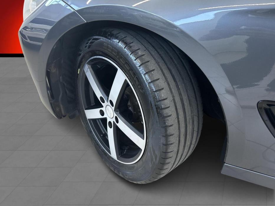 BMW 320 Gran Turismo 2013