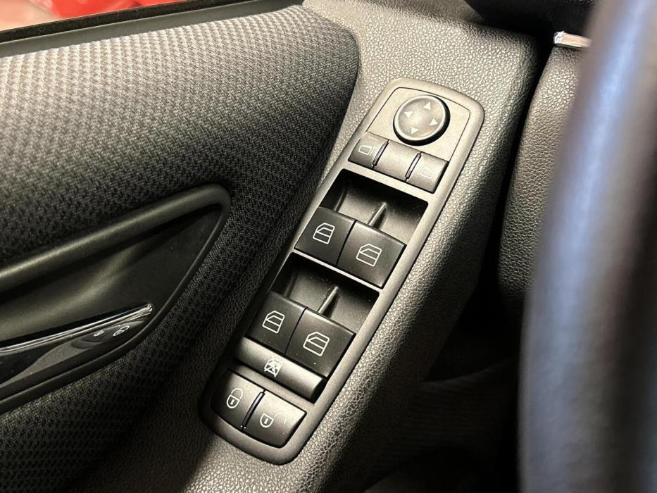 MERCEDES-BENZ B 2008