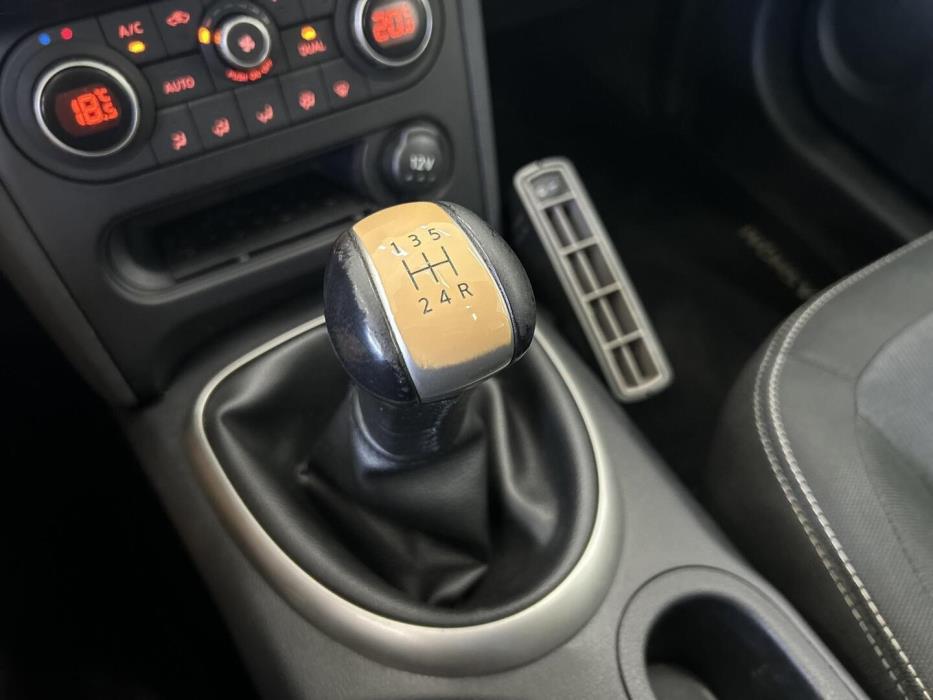 NISSAN Qashqai 2011