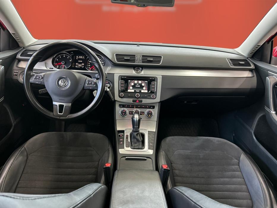 VOLKSWAGEN Passat 2014