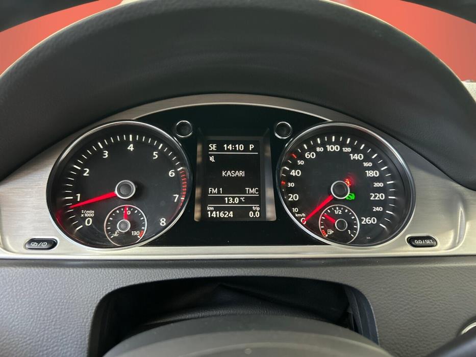 VOLKSWAGEN Passat 2014