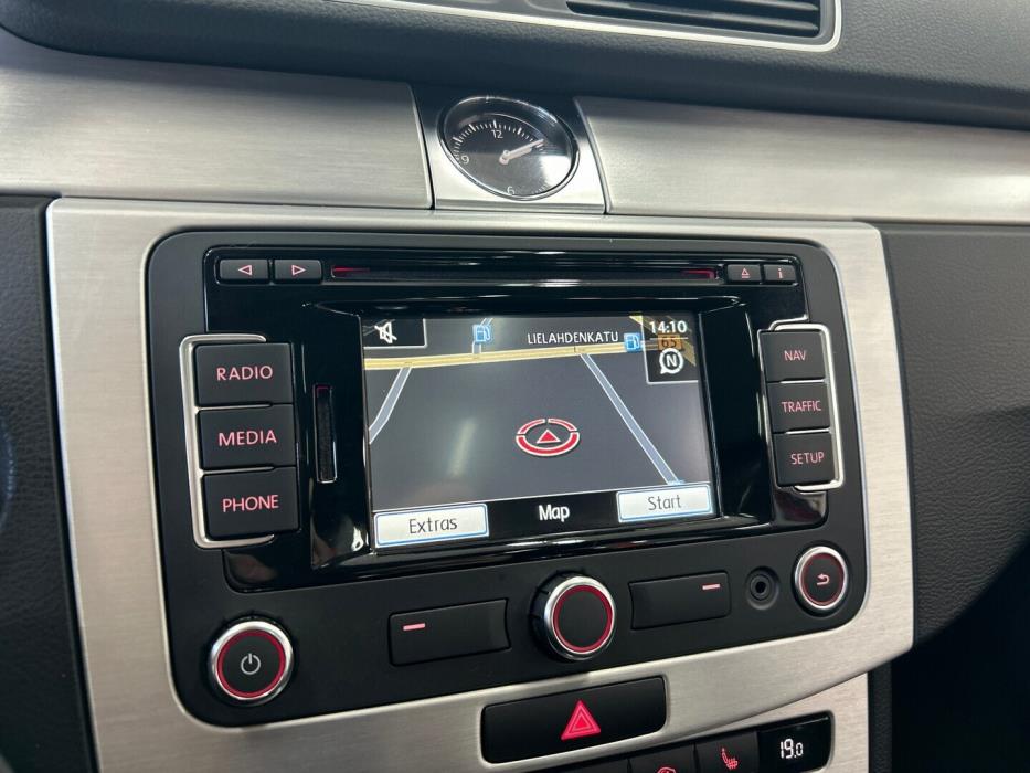 VOLKSWAGEN Passat 2014