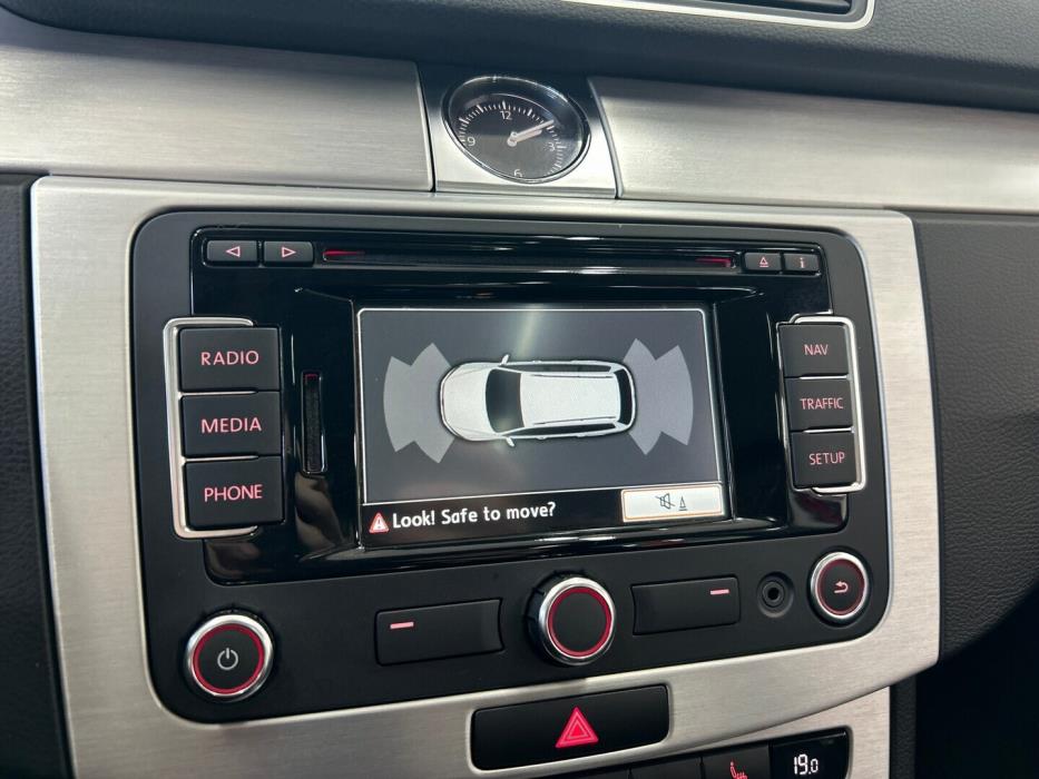 VOLKSWAGEN Passat 2014