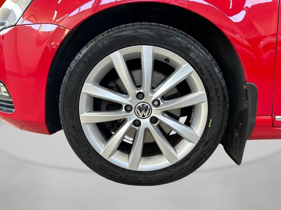 VOLKSWAGEN Passat 2014