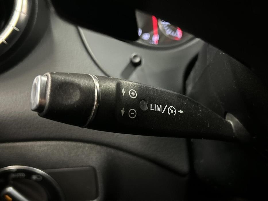 MERCEDES-BENZ CLA 2018