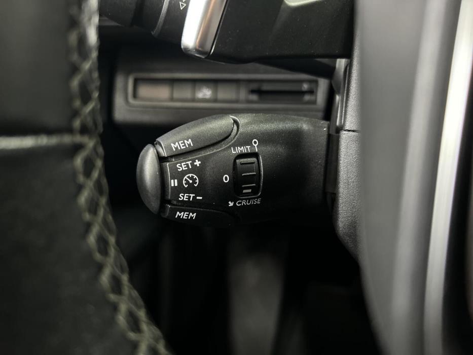 PEUGEOT 3008 2019