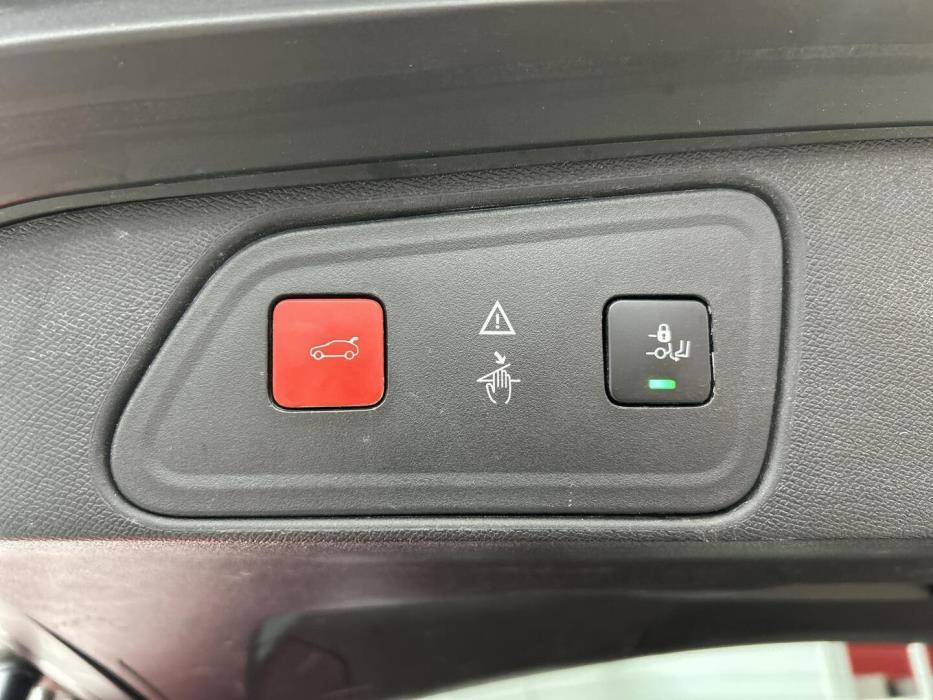 PEUGEOT 3008 2019