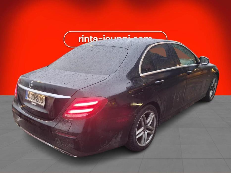 MERCEDES-BENZ E 2018