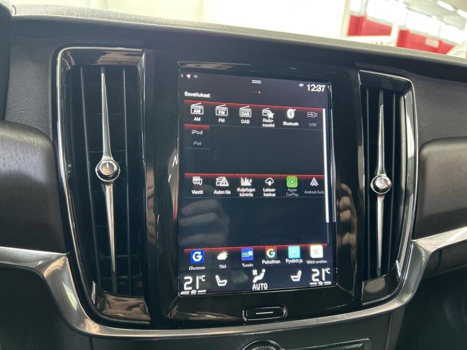 VOLVO V90 Cross Country 2018