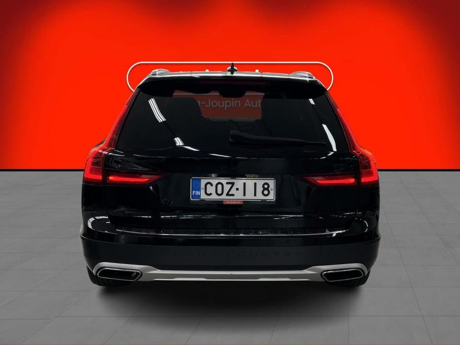 VOLVO V90 Cross Country 2018