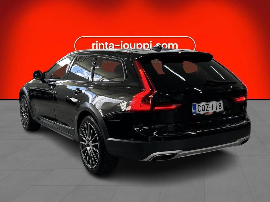 VOLVO V90 Cross Country 2018