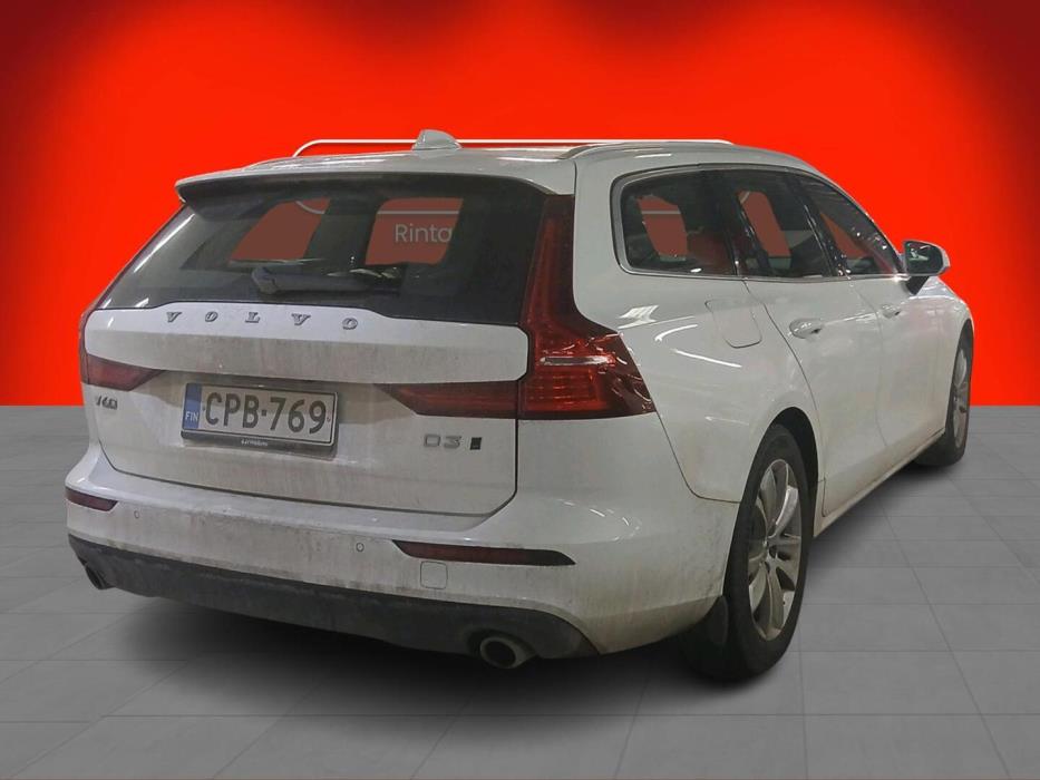 VOLVO V60 2021