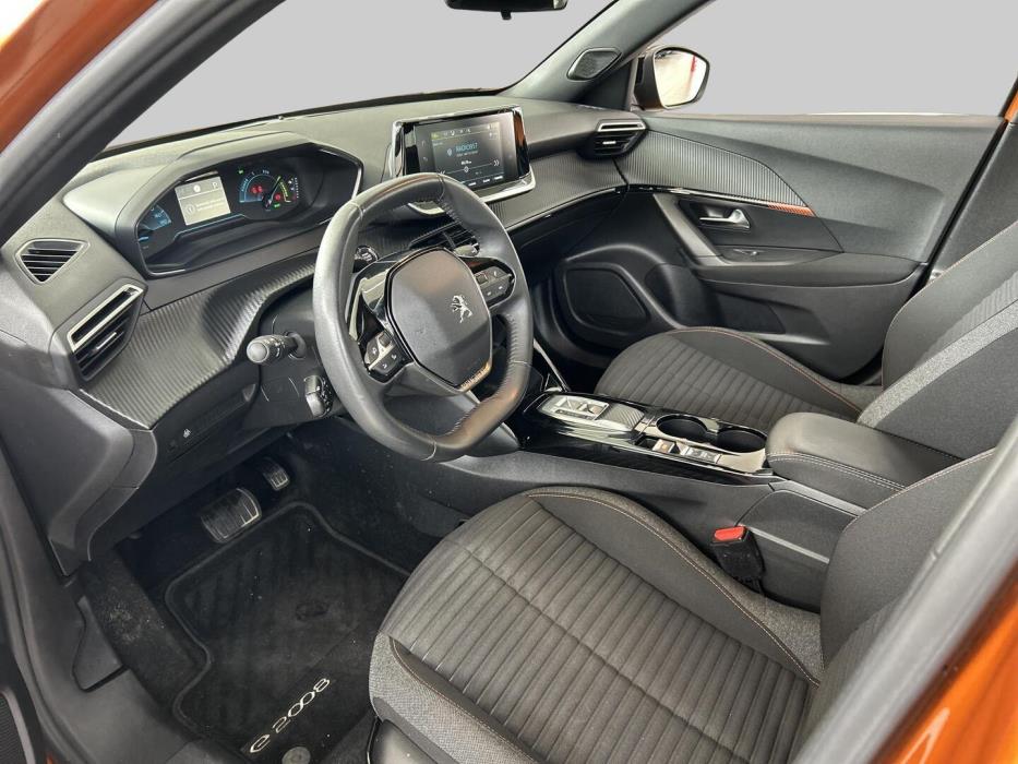 PEUGEOT e-2008 2023