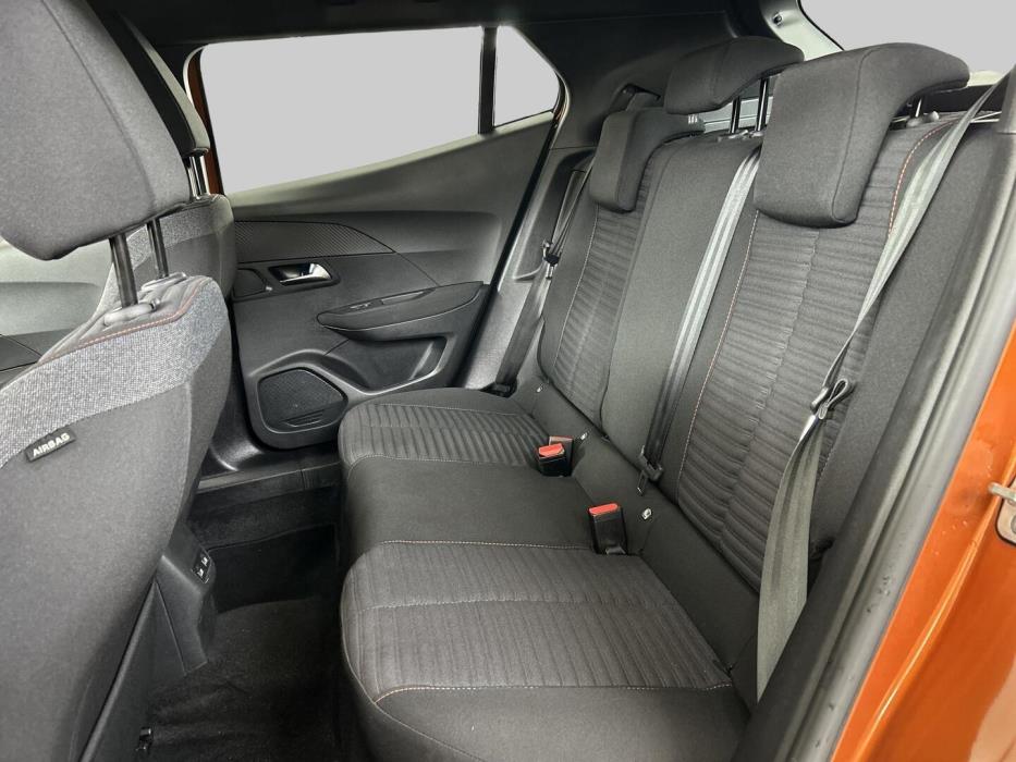 PEUGEOT e-2008 2023