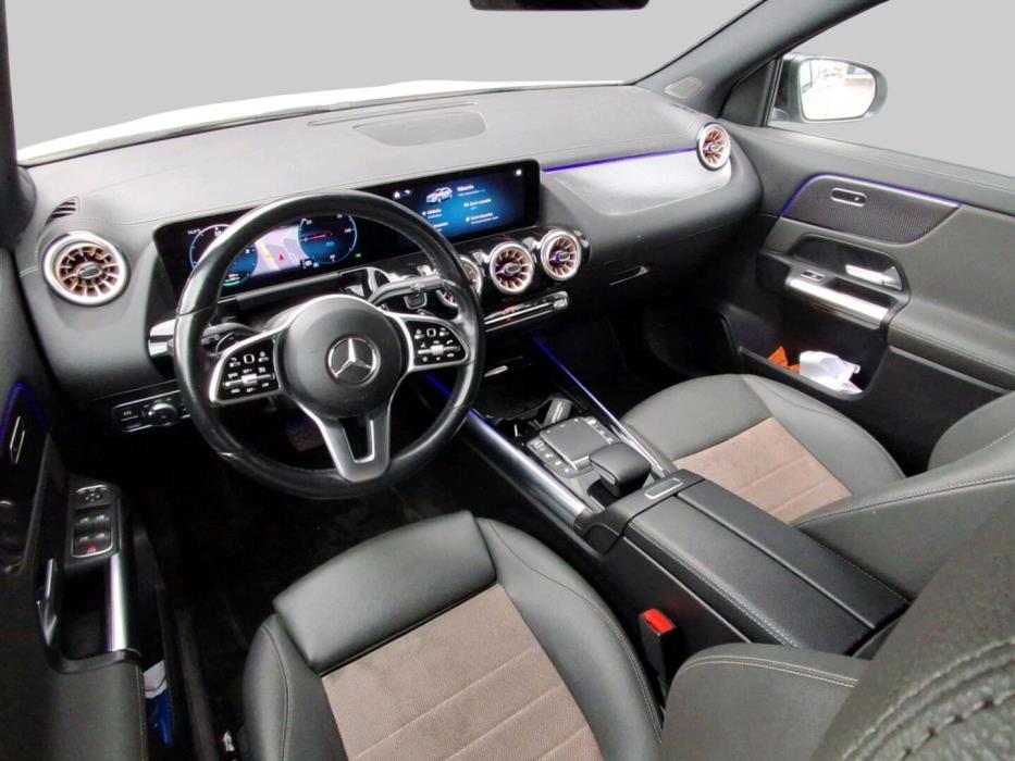 MERCEDES-BENZ EQA 2022