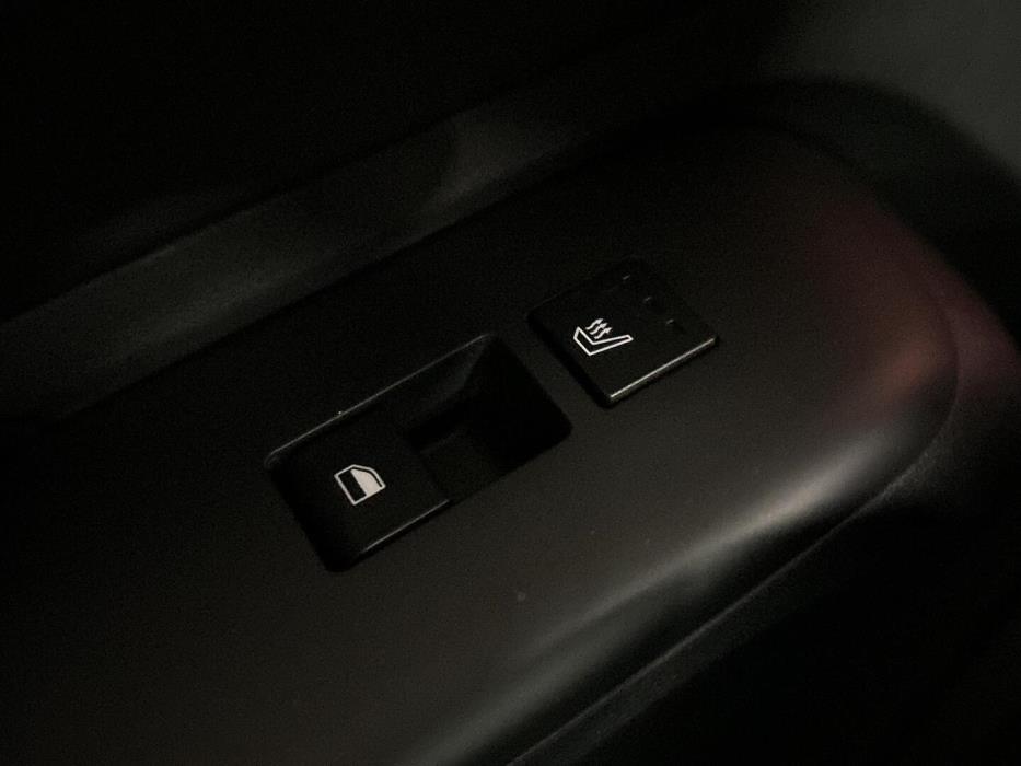 HYUNDAI KONA ELECTRIC 2025