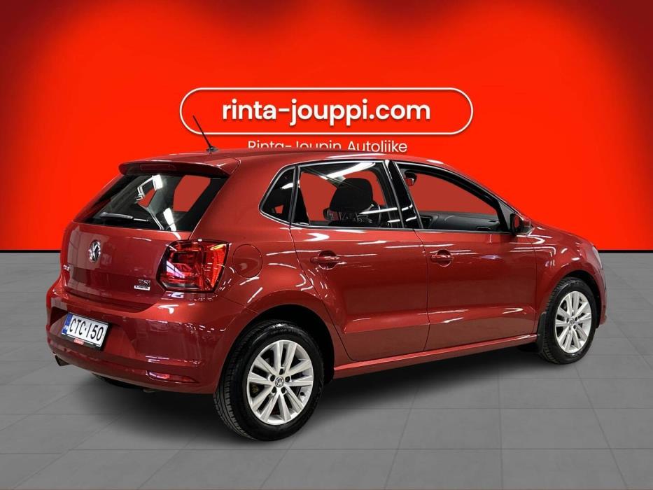 VOLKSWAGEN Polo 2015