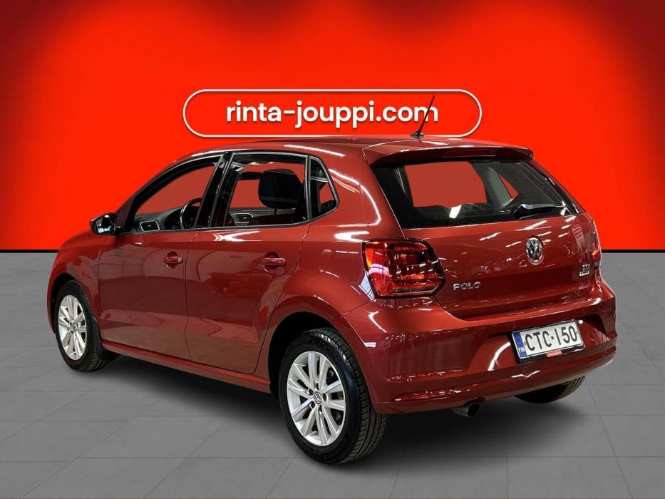 VOLKSWAGEN Polo 2015
