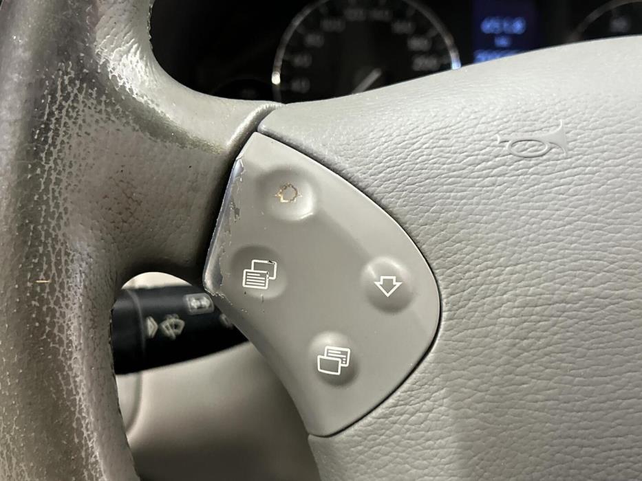 MERCEDES-BENZ C 2005