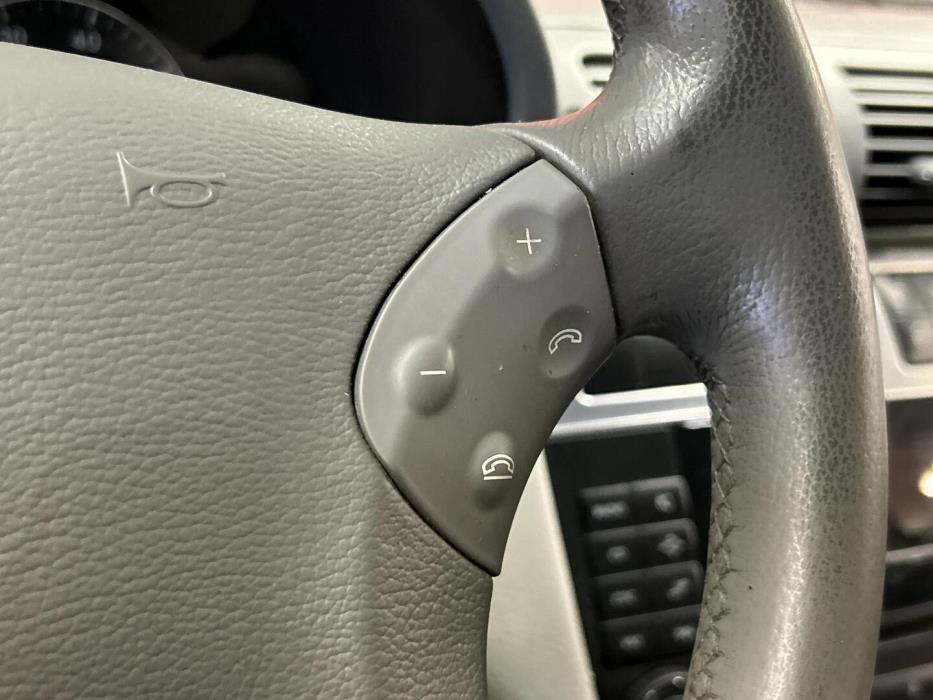 MERCEDES-BENZ C 2005