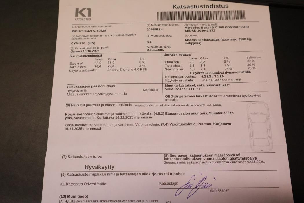 MERCEDES-BENZ C 2005