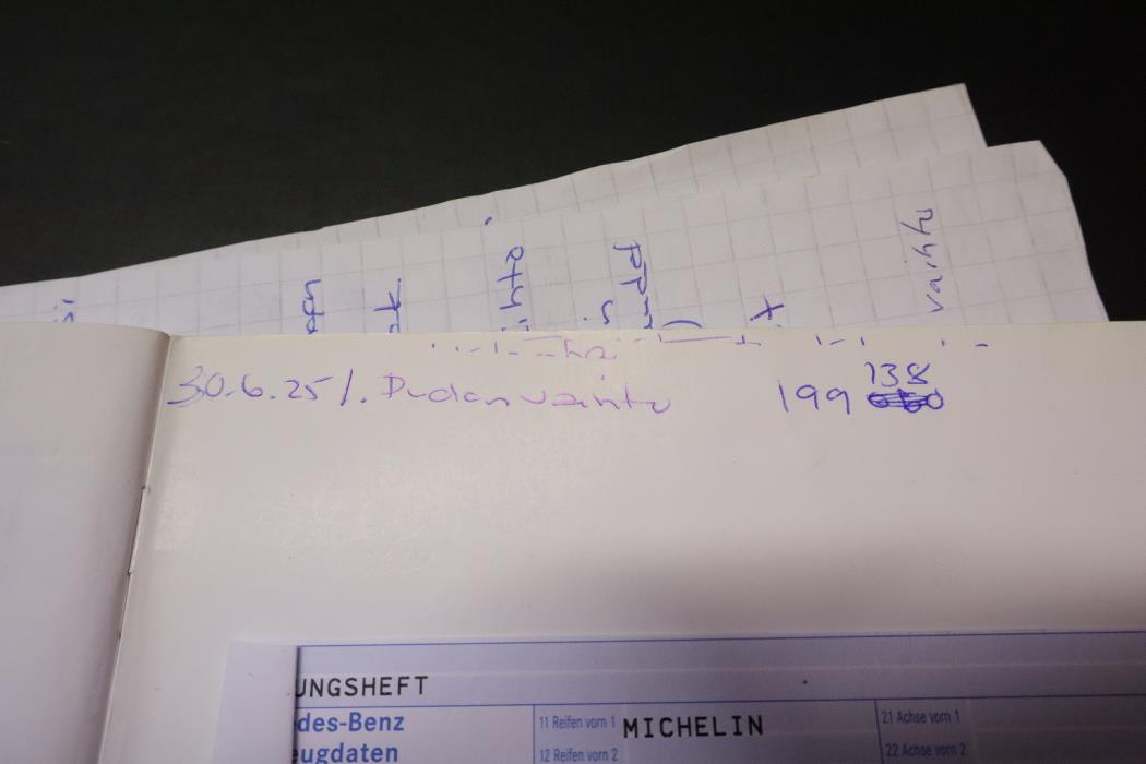 MERCEDES-BENZ C 2005