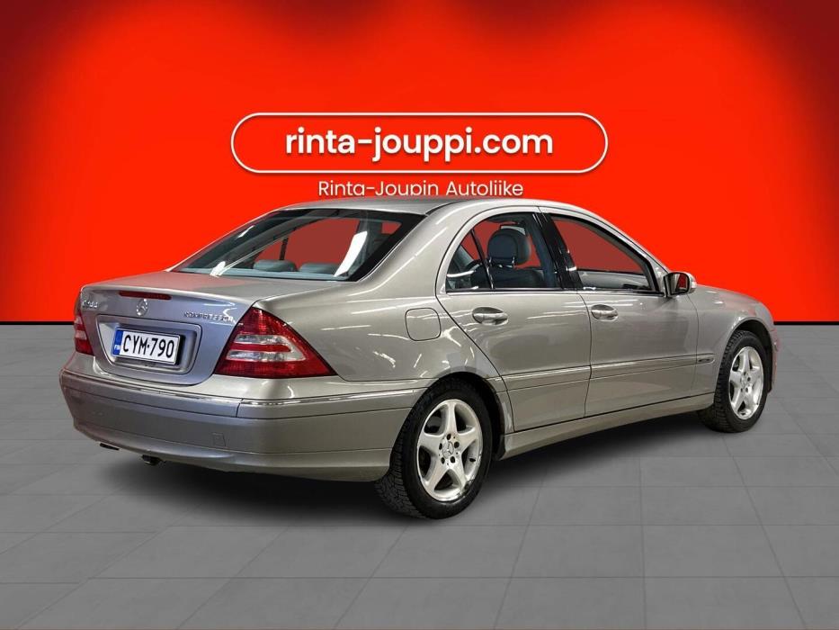 MERCEDES-BENZ C 2005