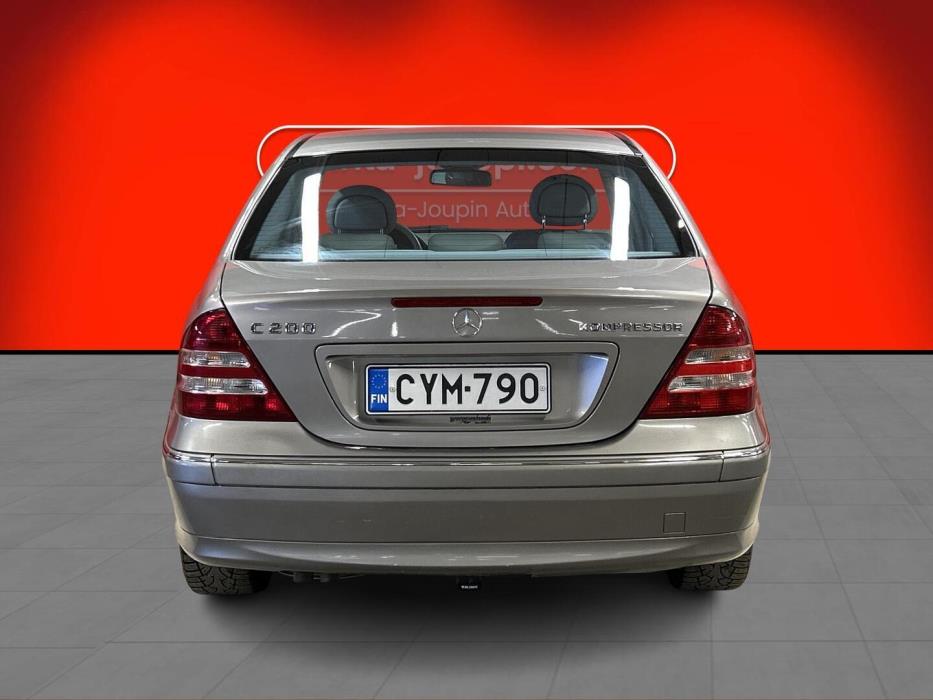 MERCEDES-BENZ C 2005