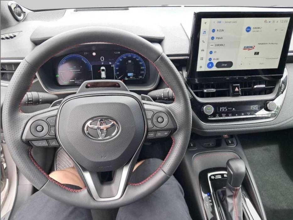 TOYOTA COROLLA 2026