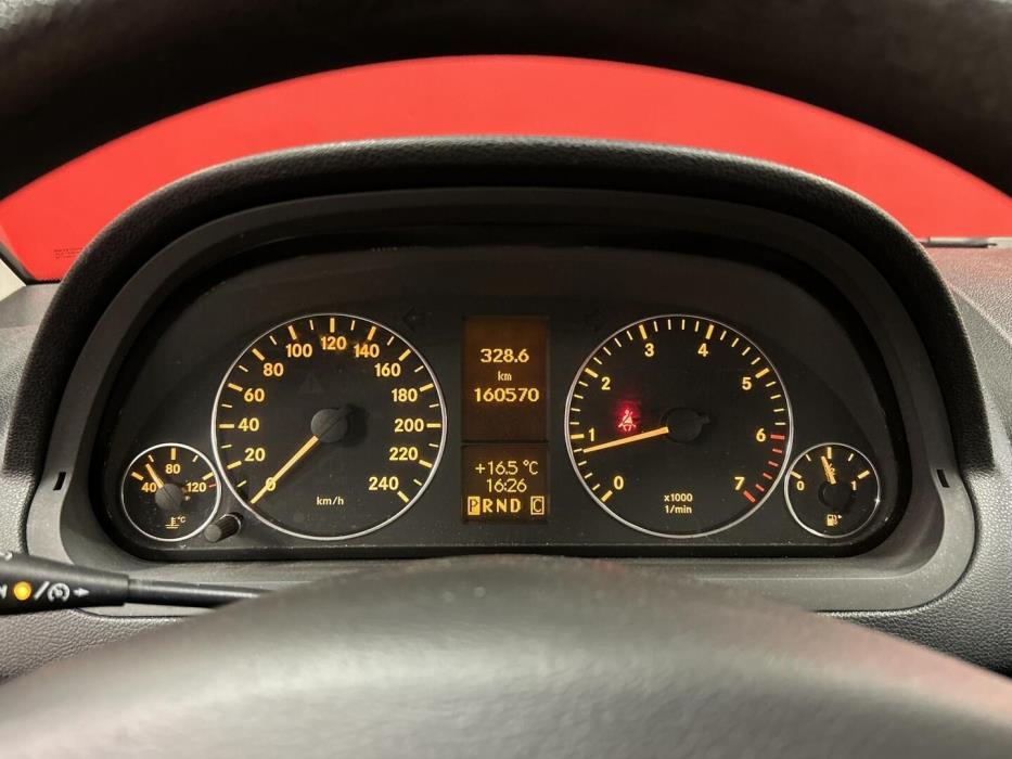 MERCEDES-BENZ A 2010