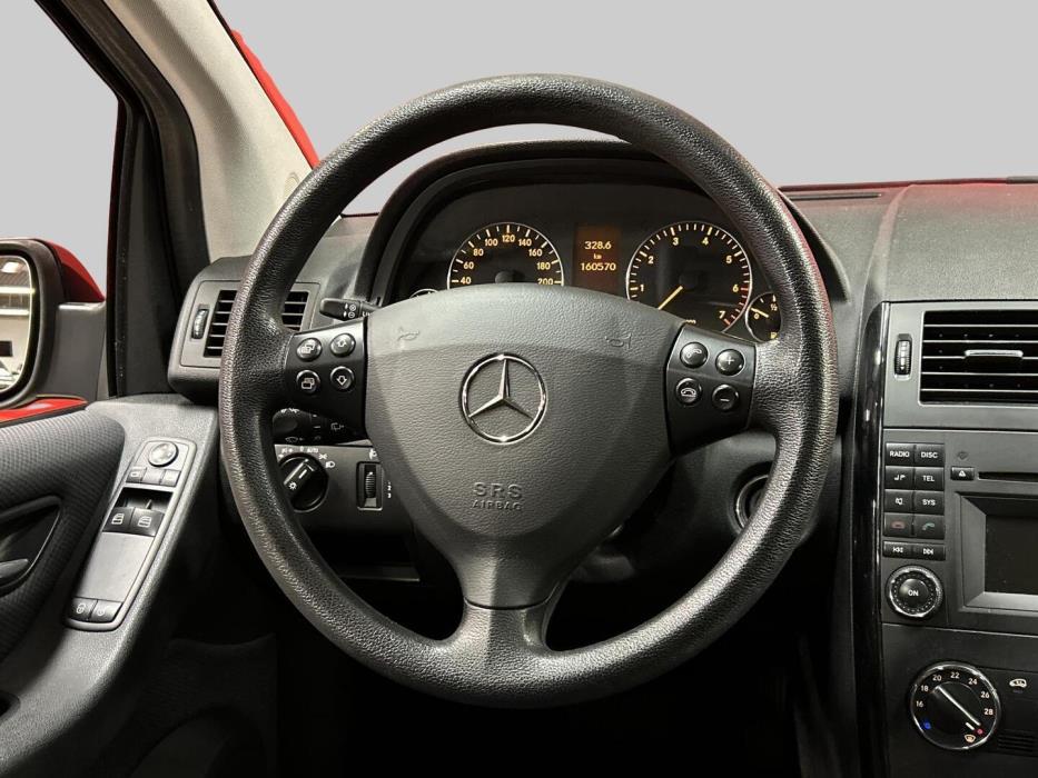 MERCEDES-BENZ A 2010