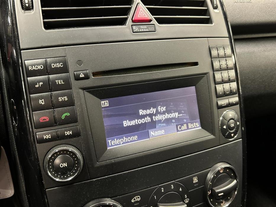 MERCEDES-BENZ A 2010