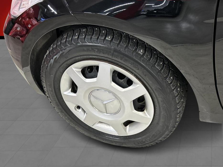 MERCEDES-BENZ A 2010