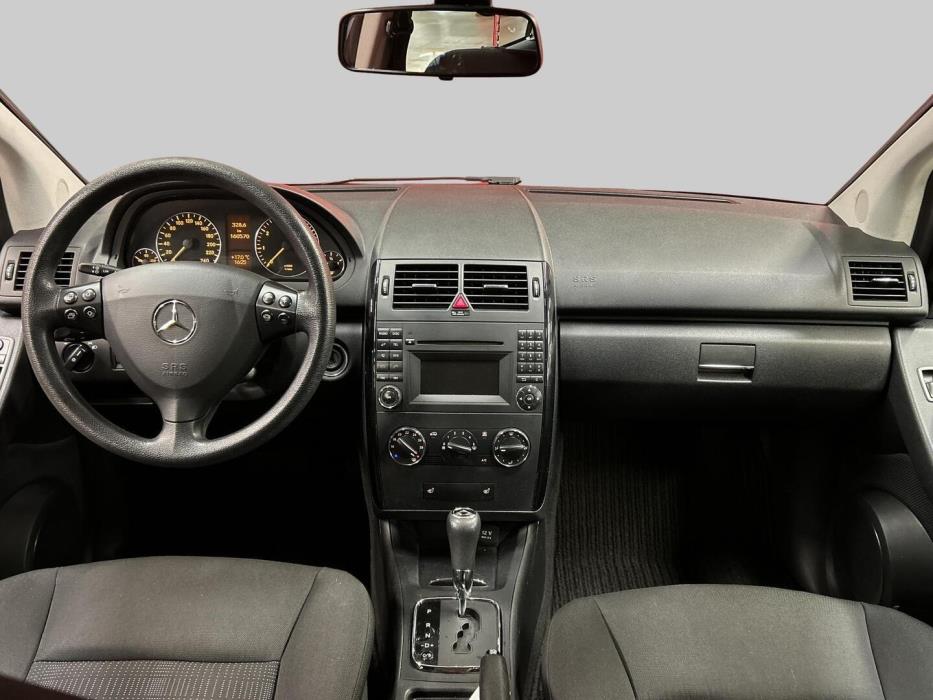 MERCEDES-BENZ A 2010