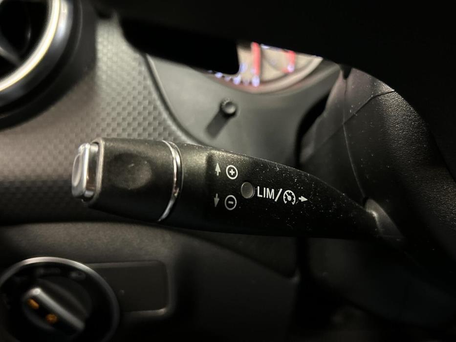 MERCEDES-BENZ A 2014