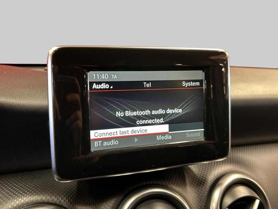 MERCEDES-BENZ A 2014