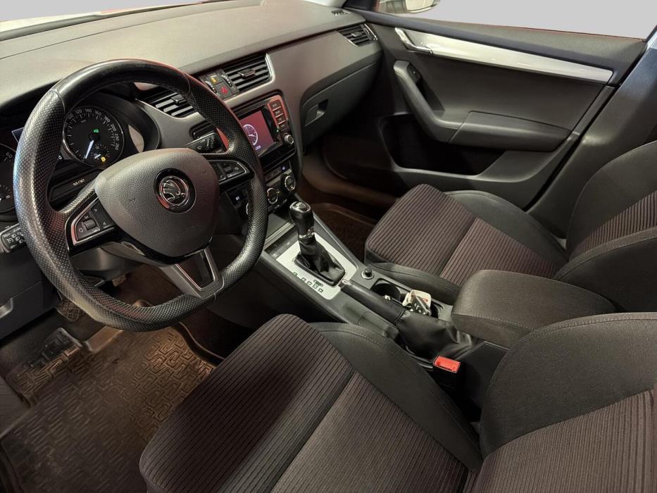 SKODA Octavia 2015
