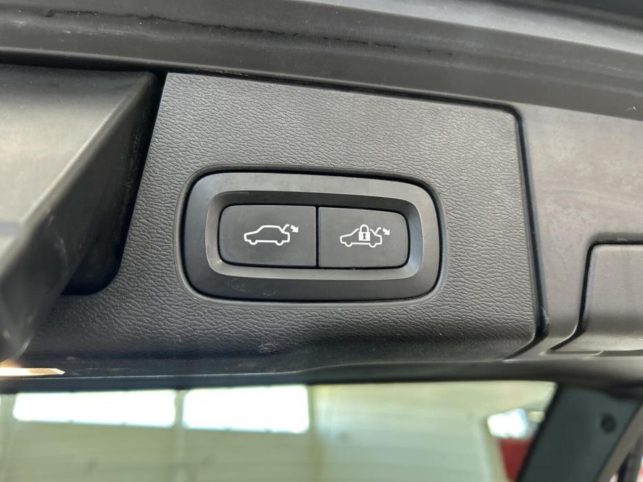 VOLVO XC60 2020