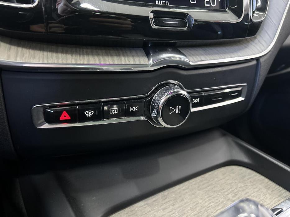 VOLVO XC60 2020
