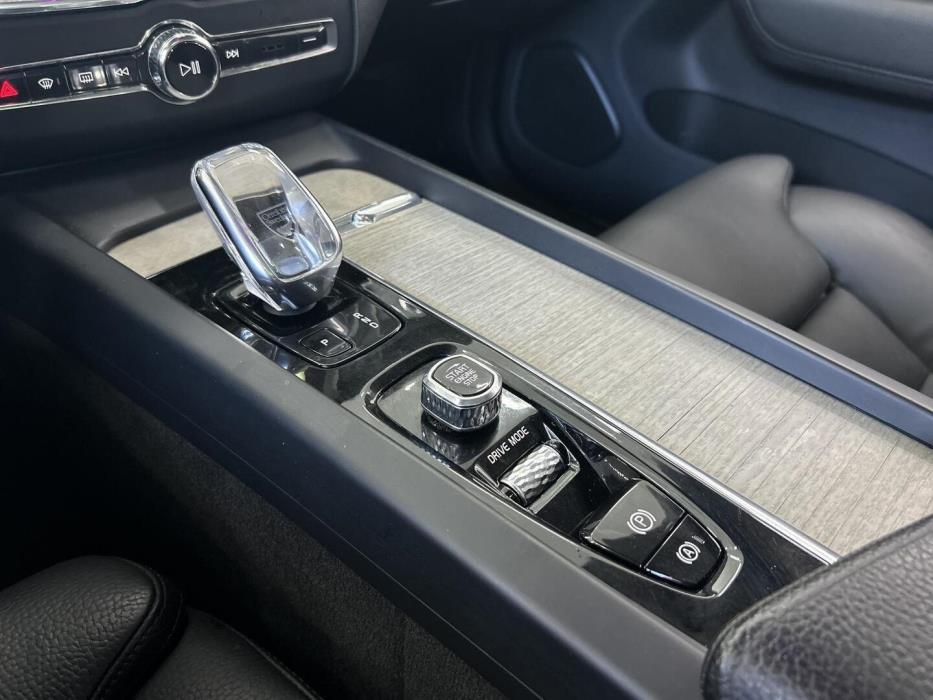 VOLVO XC60 2020