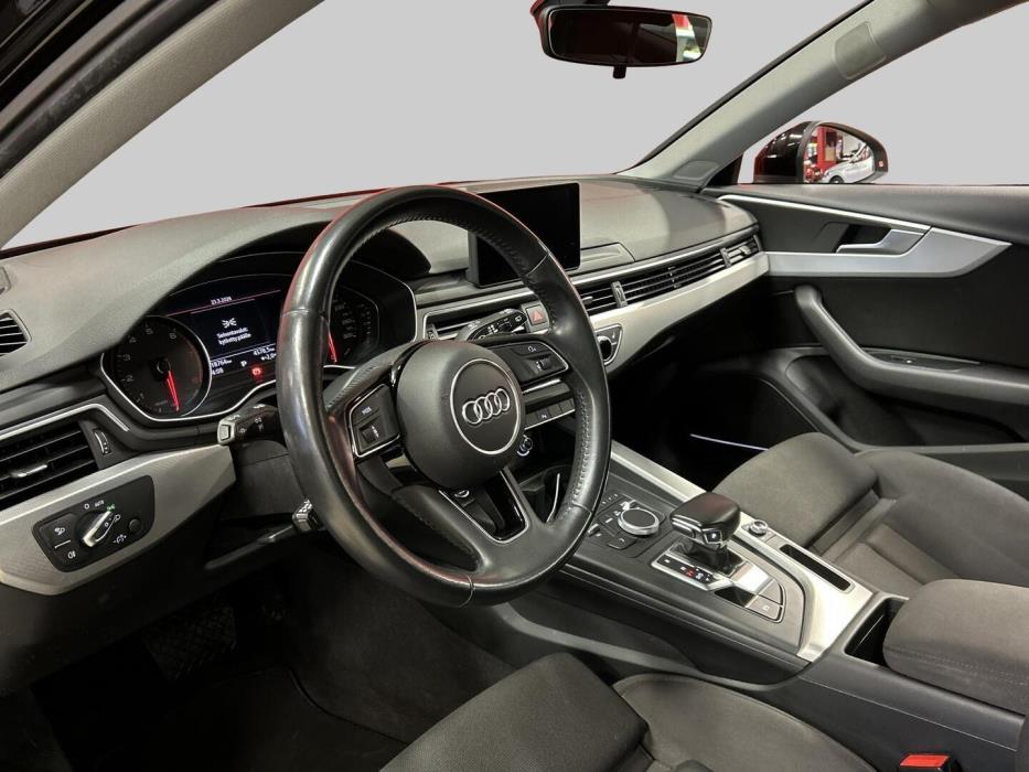 AUDI A4 2018