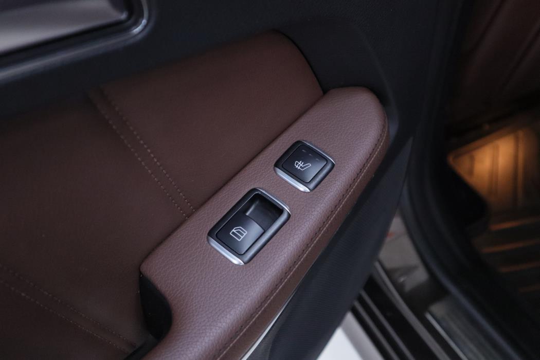 MERCEDES-BENZ E 2014
