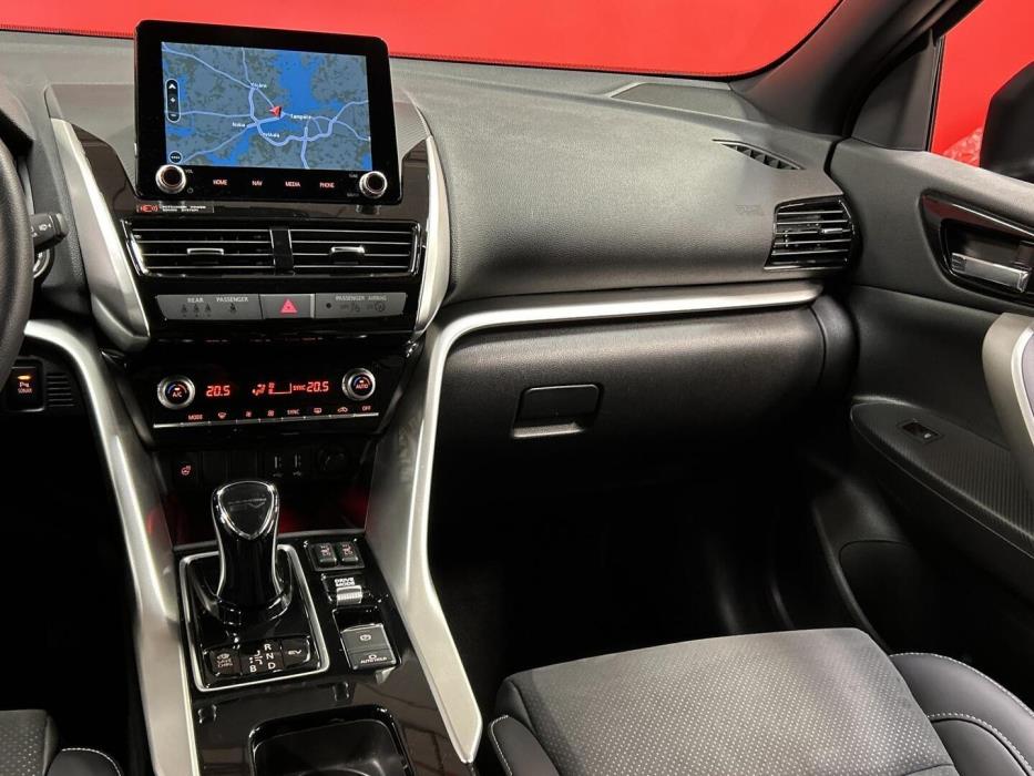 MITSUBISHI ECLIPSE CROSS 2024