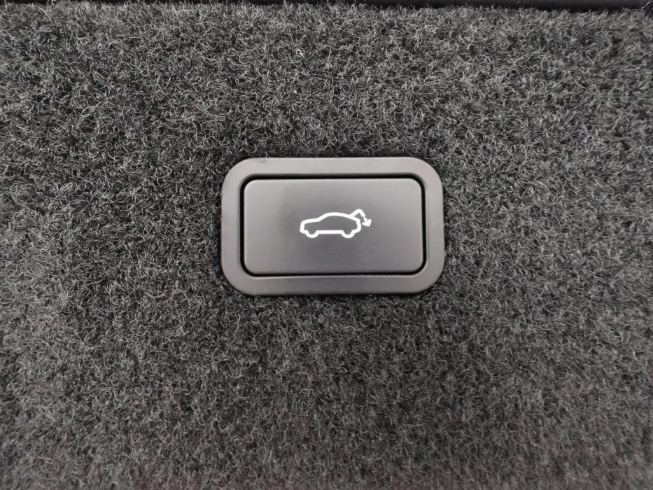 POLESTAR 4 2025