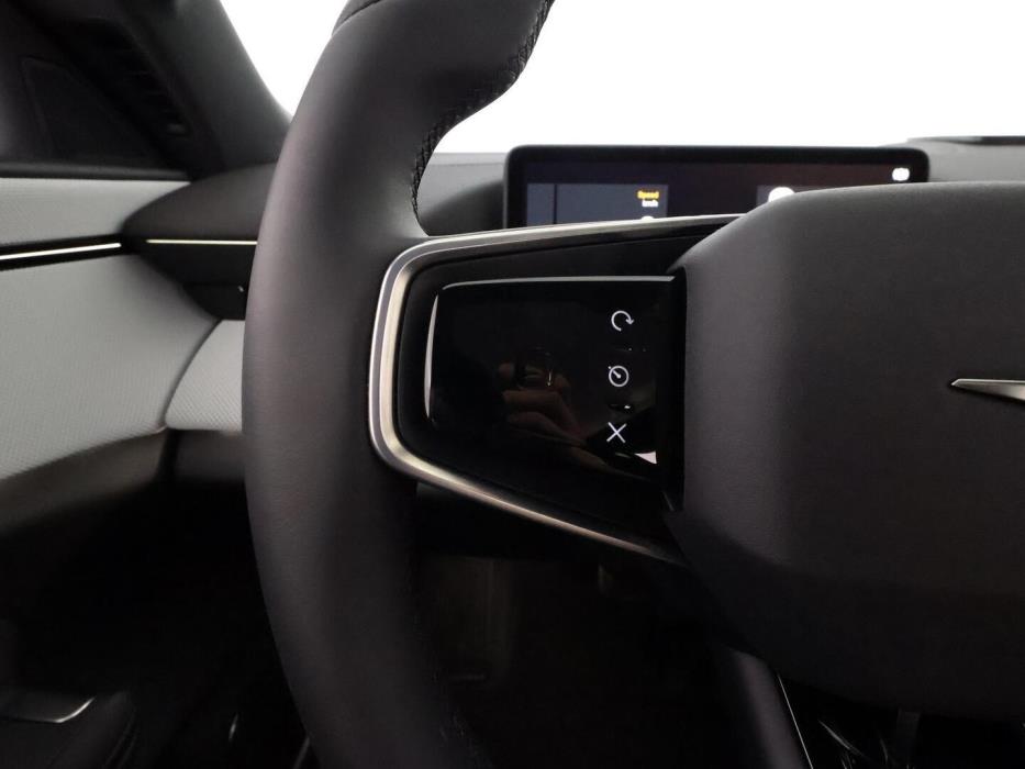 POLESTAR 4 2025
