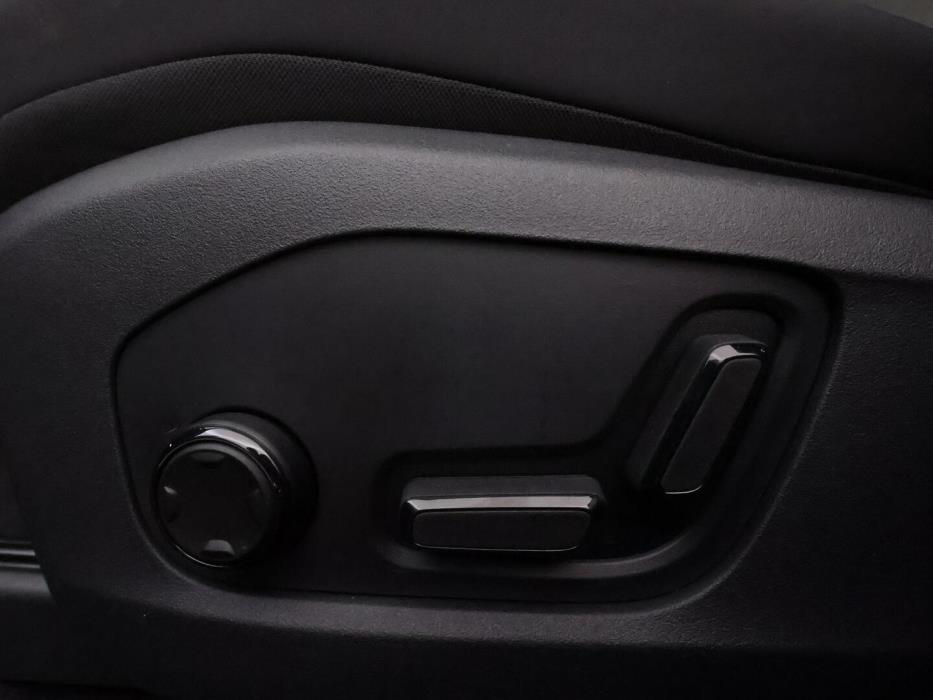 POLESTAR 4 2025