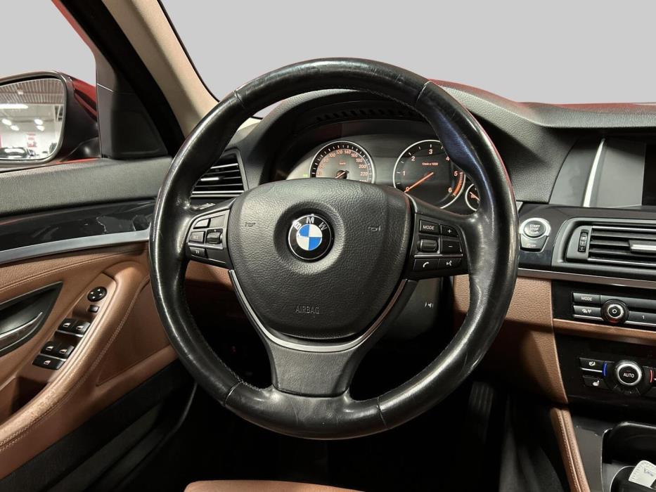 BMW 518 2015