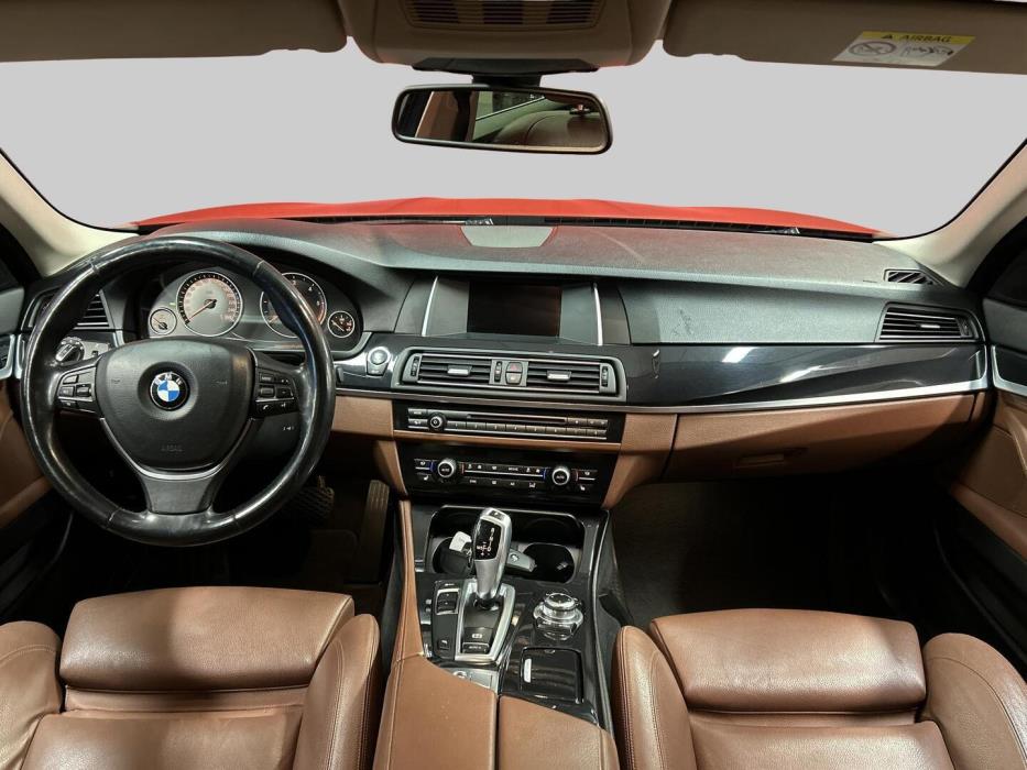 BMW 518 2015