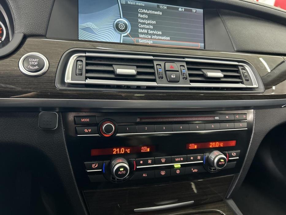 BMW 740 2012